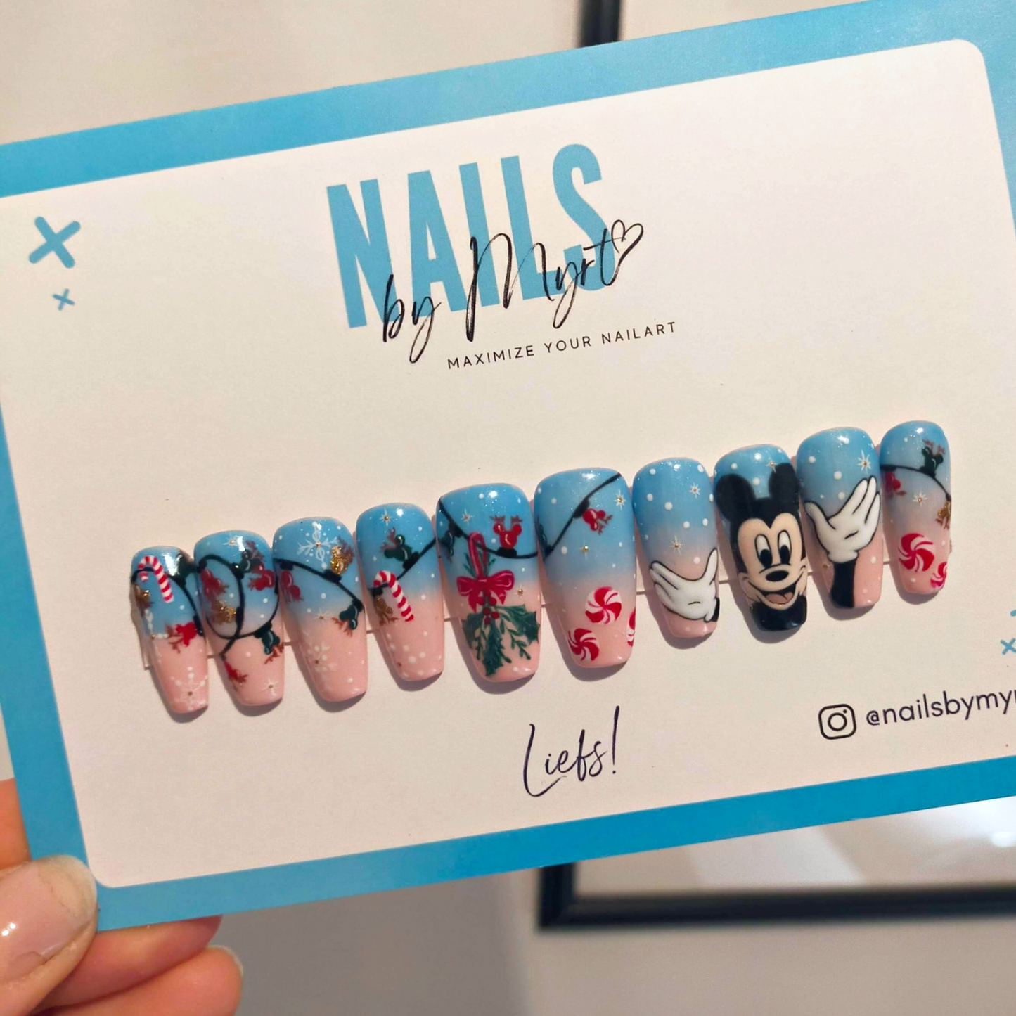 Press on nails Mickey Mouse style
