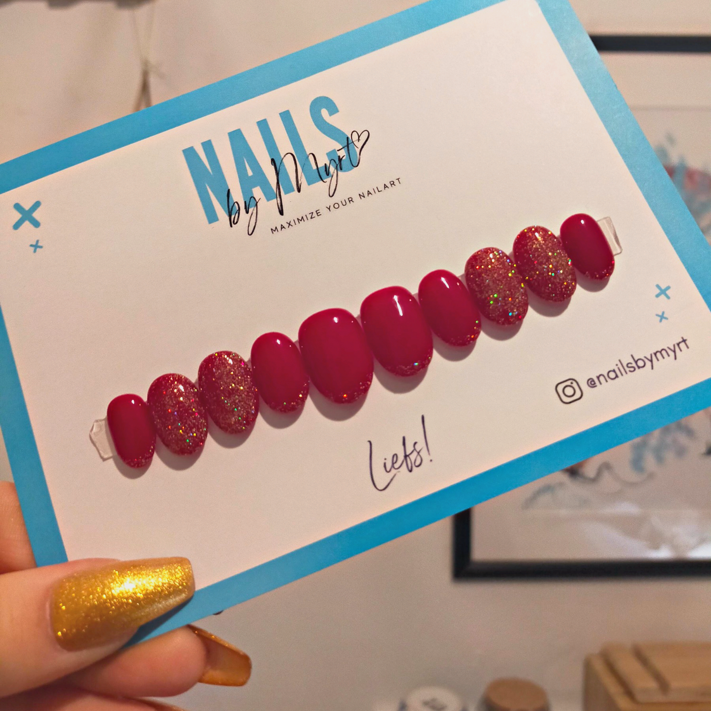 Press on nails Red glitter christmas style