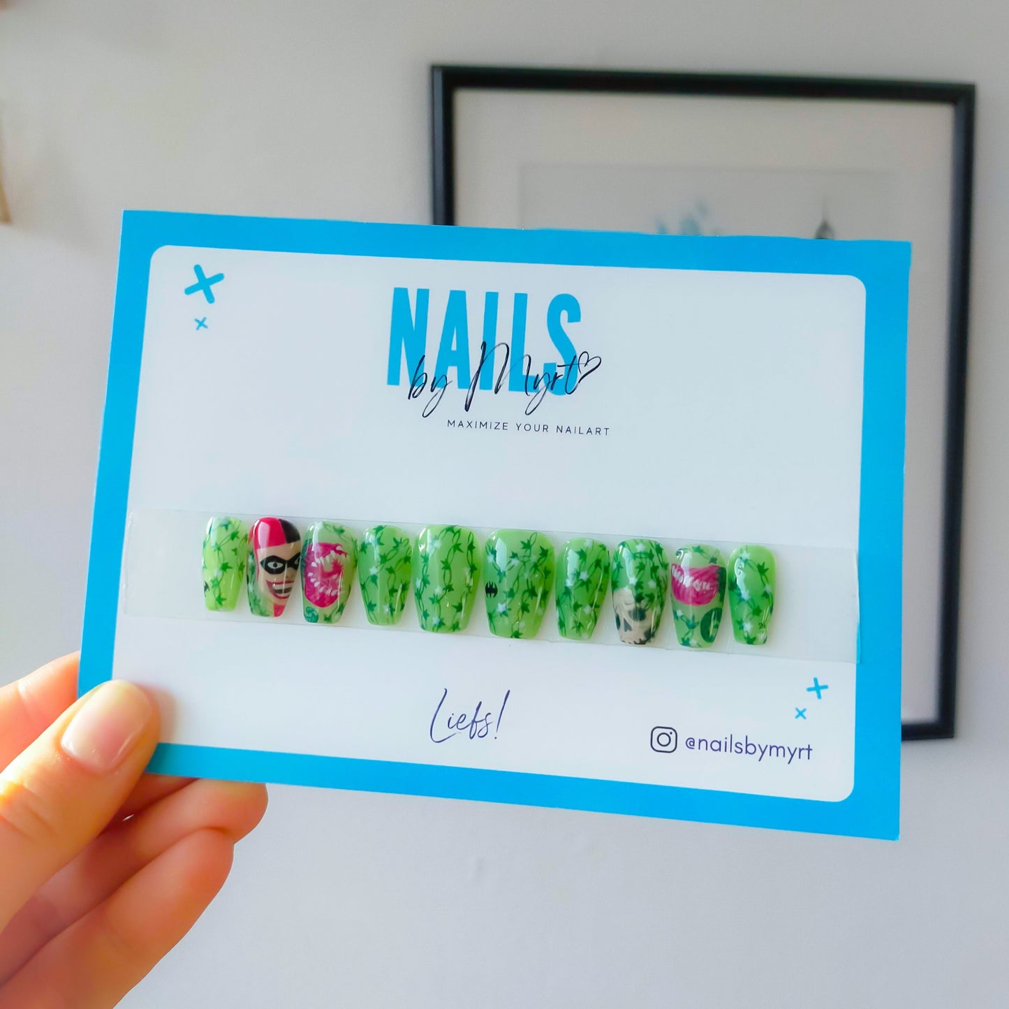 Press on nails Green Harley Quinn style