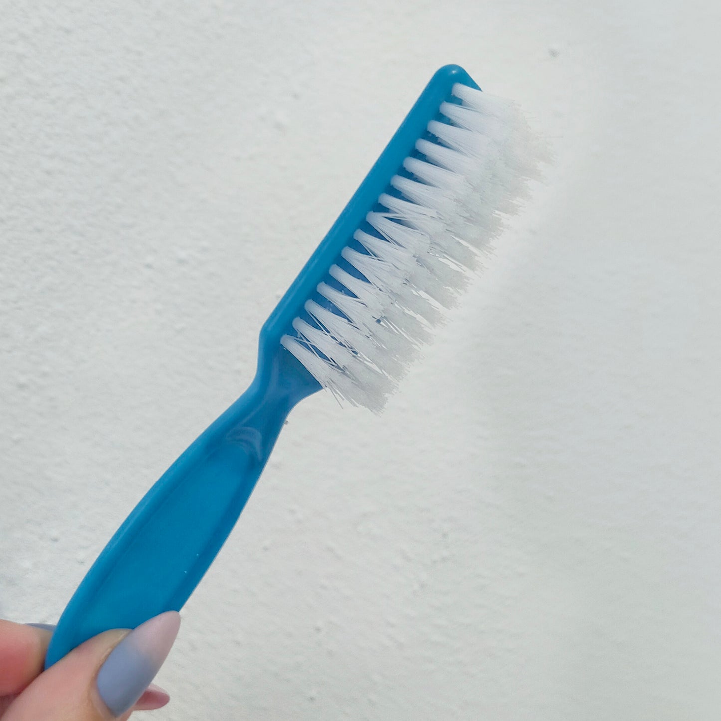 NAIL BRUSH MAXI BLUE from Nails by Myrt 1