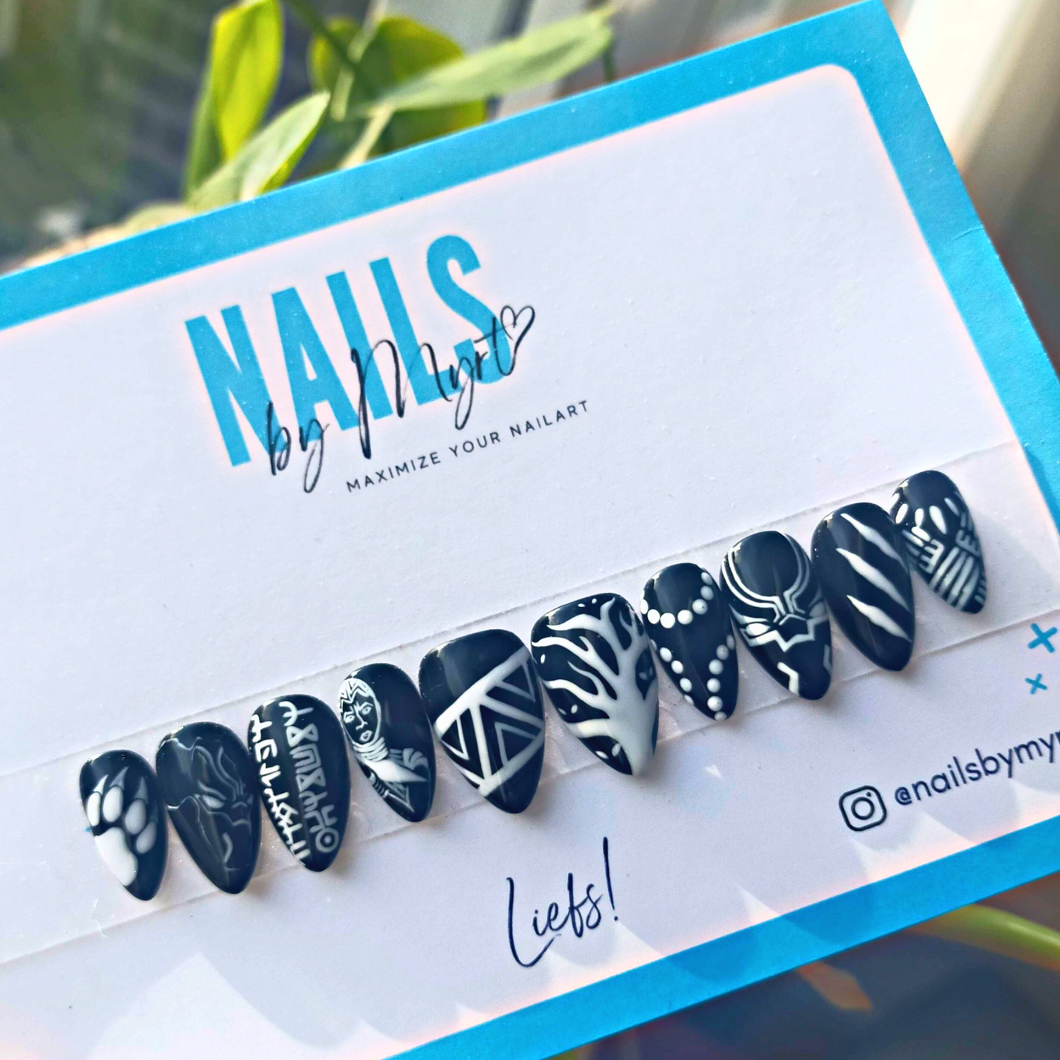 Press on nails Wakanda style