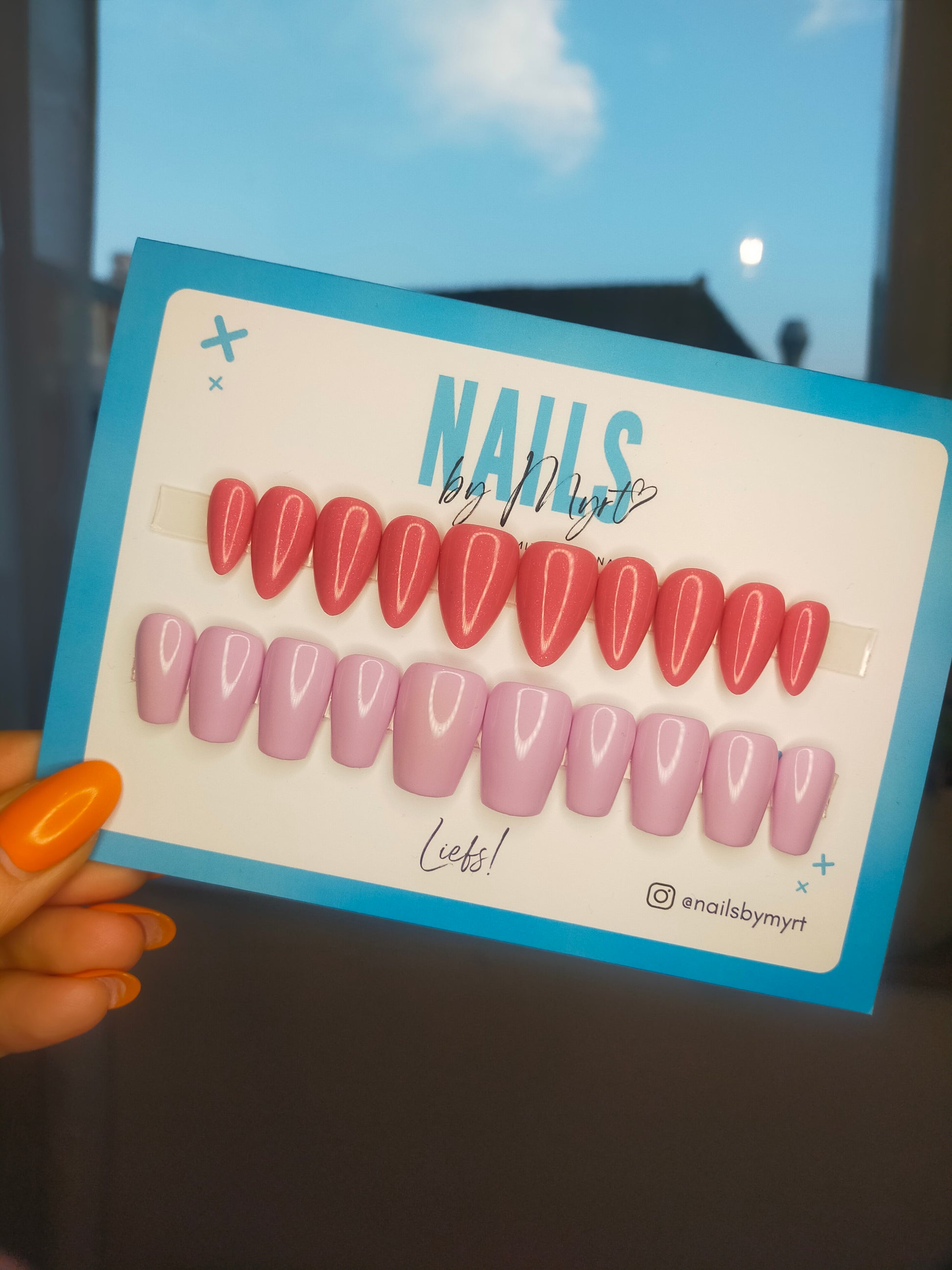 SINGLE COLOR PINK & SOFIE Press on Nails from Nails by Myrt